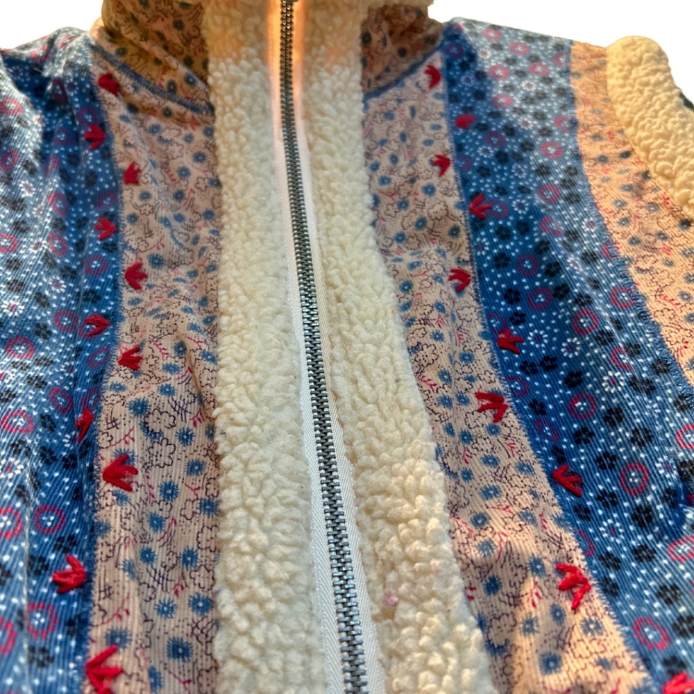 Kimchi & Blue Corduroy Embroidered Patchwork Floral Pattern Sherpa Vest Sz S